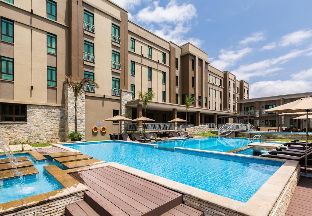 Alliance Hotel By Eagles セコンディ・タコラディ エクステリア 写真